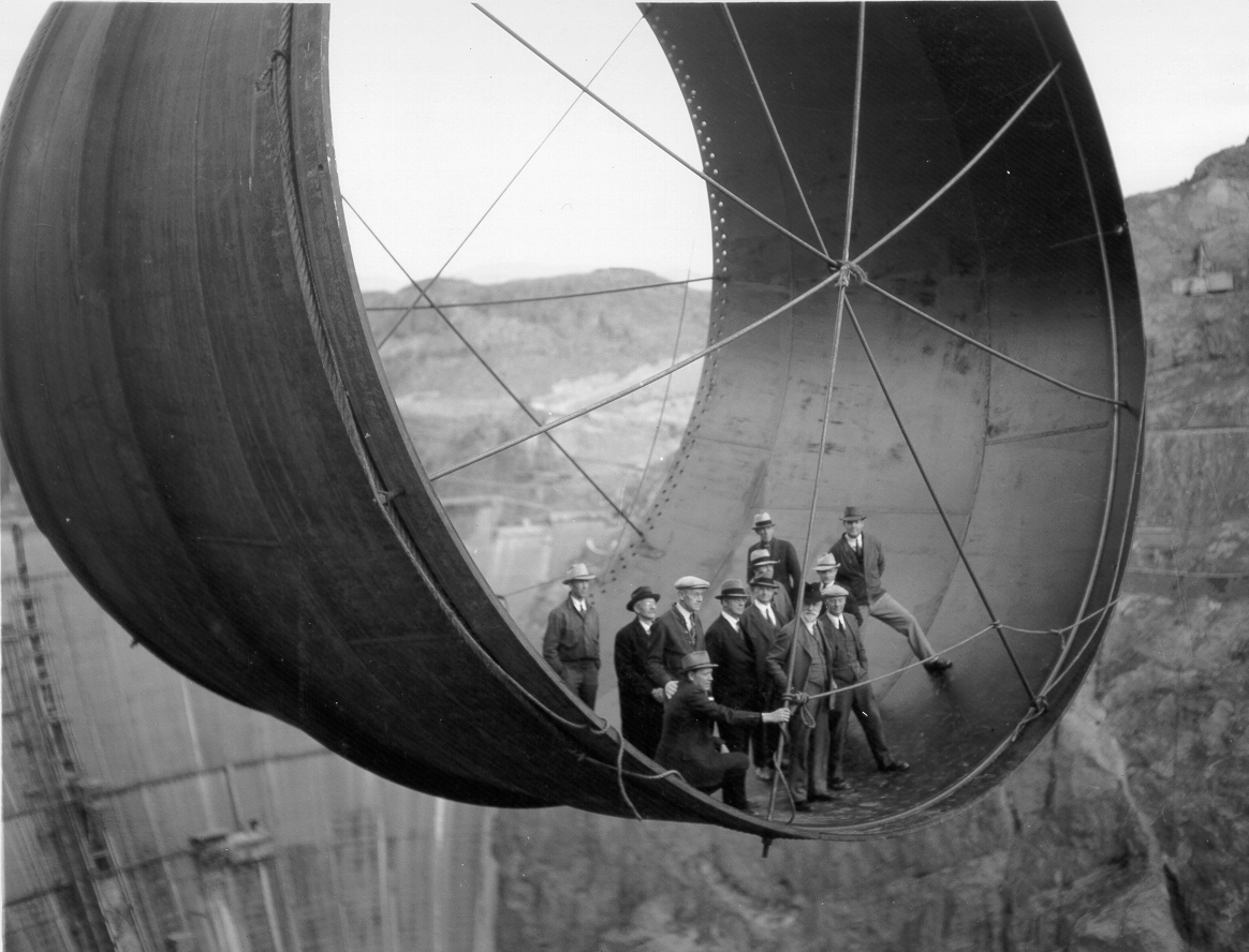 hoover dam construction.jpg